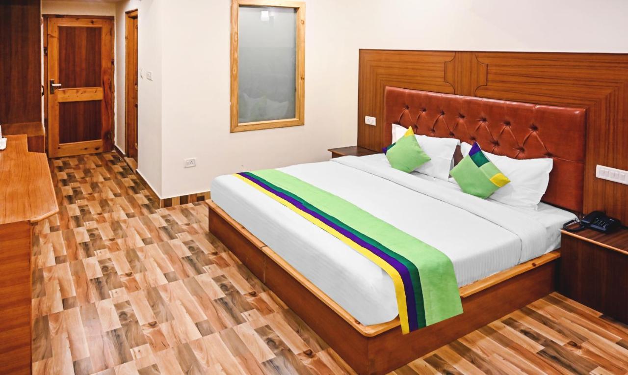 Treebo Dev With Valley View, Mall Road Manali  Bagian luar foto