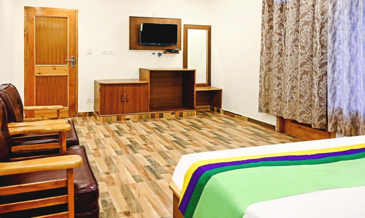 Treebo Dev With Valley View, Mall Road Manali  Bagian luar foto