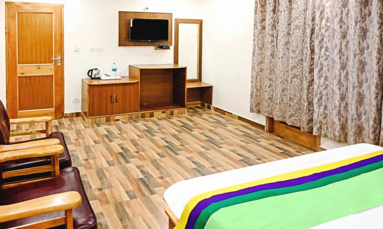 Treebo Dev With Valley View, Mall Road Manali  Bagian luar foto